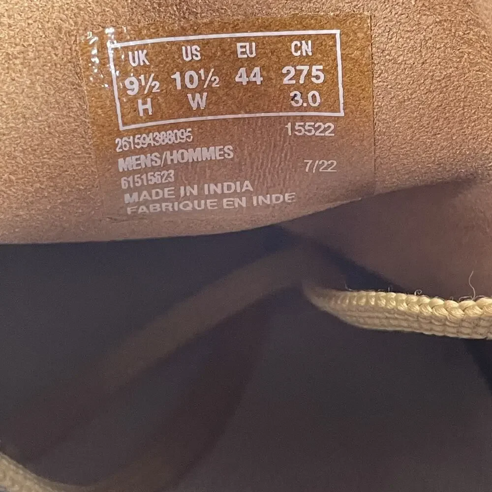 Clarks Collection Wallabee Men's 10.5 W Tan Suede Casual Chukka Ankle Boots GUC